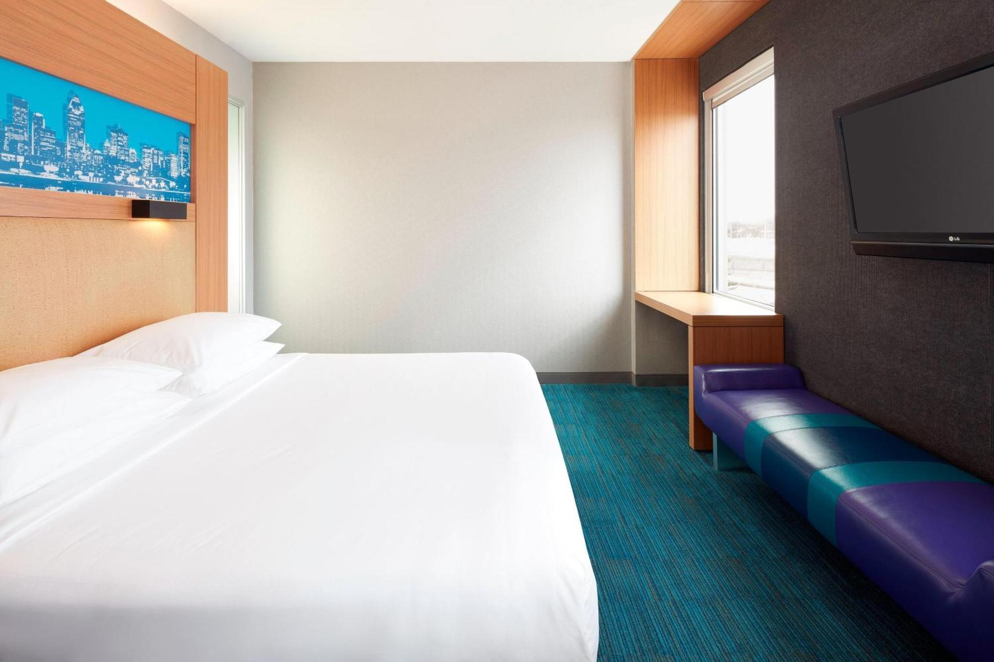 Aloft Montreal Airport Hotel Dorval Exterior foto